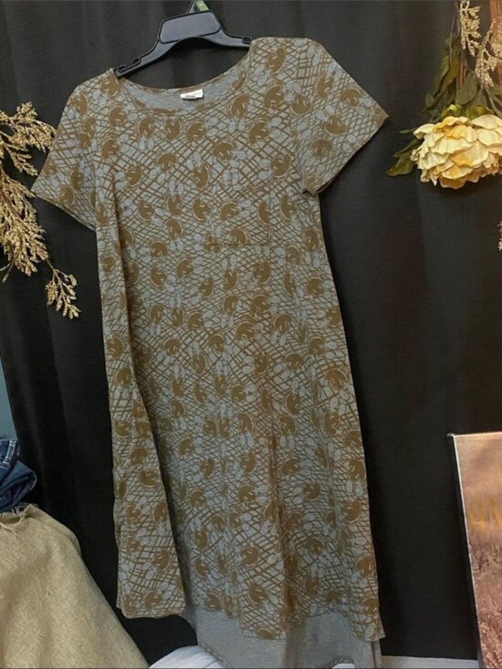 Grey & Brown Short-Sleeve Carly